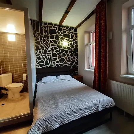Auberge de jeunesse 2b Host *